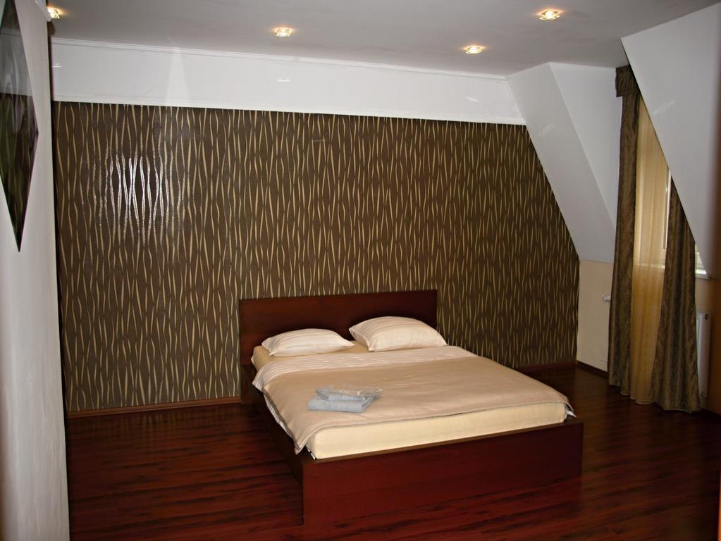 Apartman Dr. Engla Karlovy Vary Ruang foto