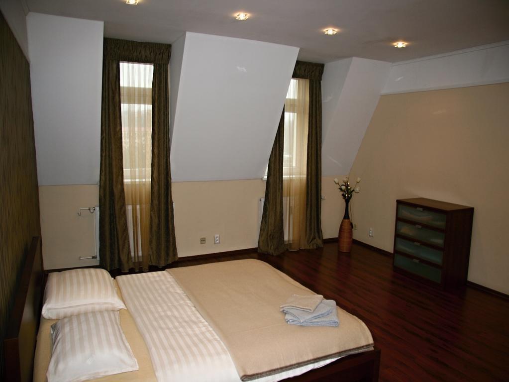 Apartman Dr. Engla Karlovy Vary Ruang foto